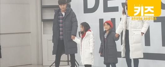 신세계홈쇼핑 디유덕벤치다운 촬영스케치